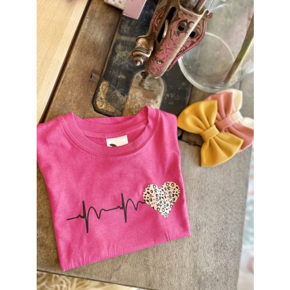 Pink színű szívritmus mintás lány póló