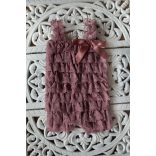 Mályva színű csipke kezeslábas újszülött fotózáshoz (0-3 hó)